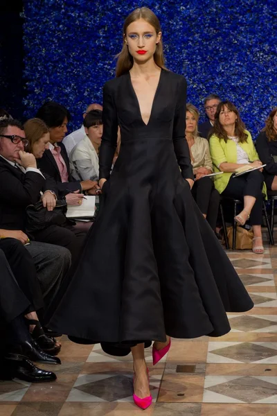 Look 19